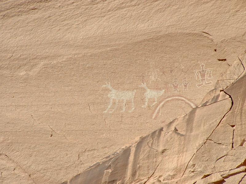 Petroglyphs left on Canyon walls in Canyon de Chelly