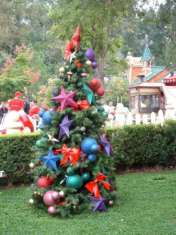 Mickey's Christmas tree, Disneyland