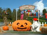 Jenny and a pumpkin Legoland with The Mulders